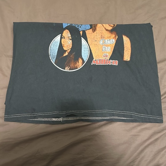 Old School Tee. Vintage Tee. - Picture 3 of 4